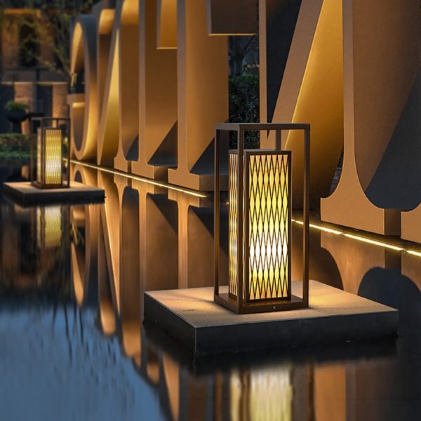 BSLANG8349 Classic Asian Courtyard Rectangular LED Outdoor Light - Image 7